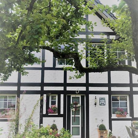 Feriendomizil Burg Apartment Overath Bagian luar foto